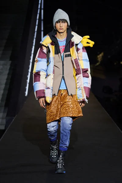 Look 19